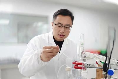 肖桂林:扎根车谷14年潜心研发,两度攻克新材料关键核心技术